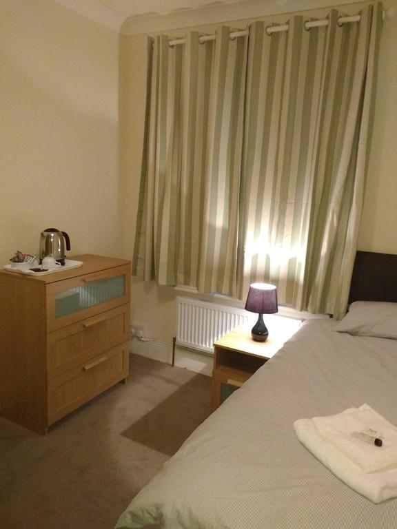 Acton Lodge Guest House Londen Buitenkant foto